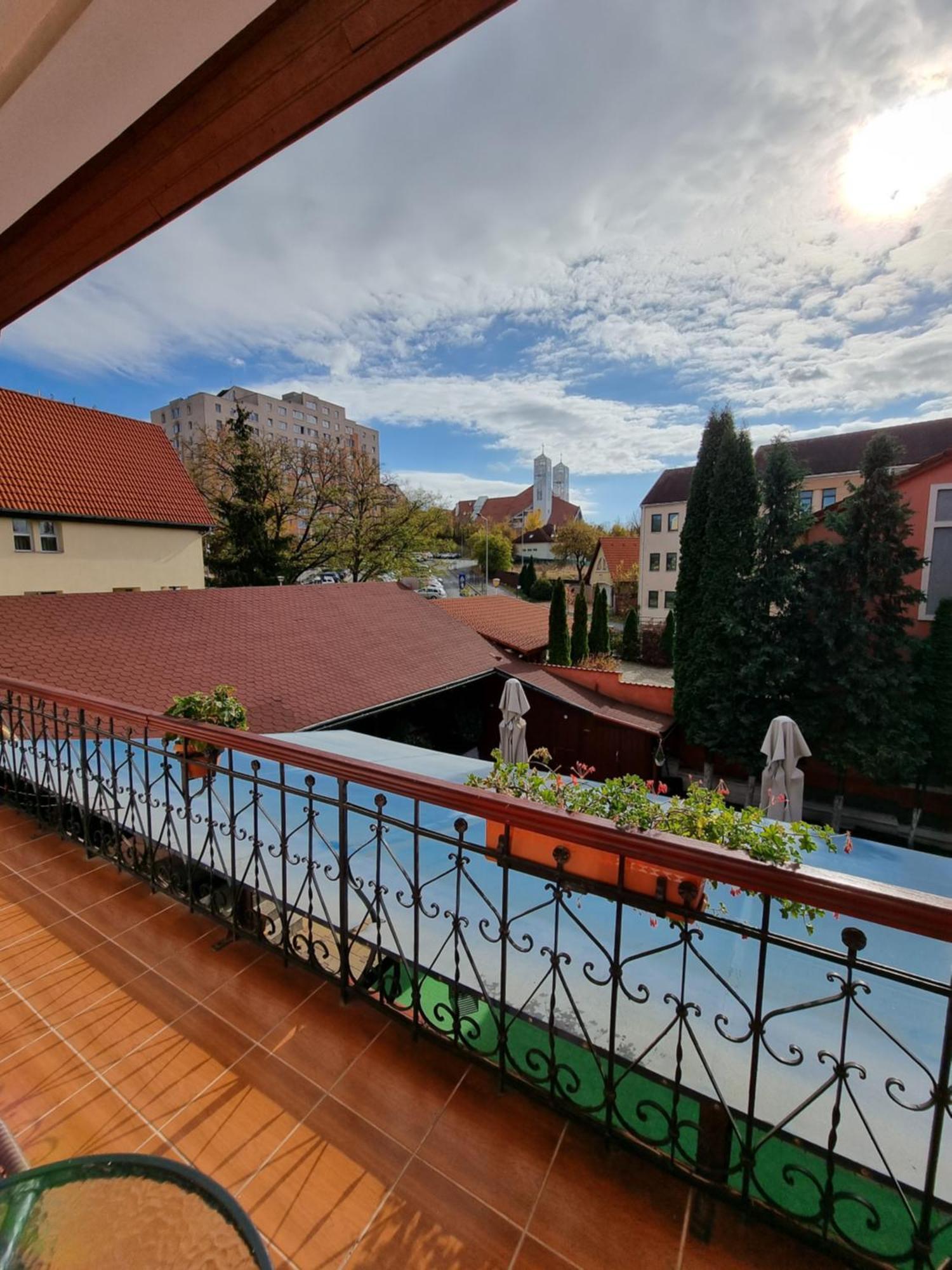 Pensiunea Korona And Restaurant Miercurea Ciuc Esterno foto